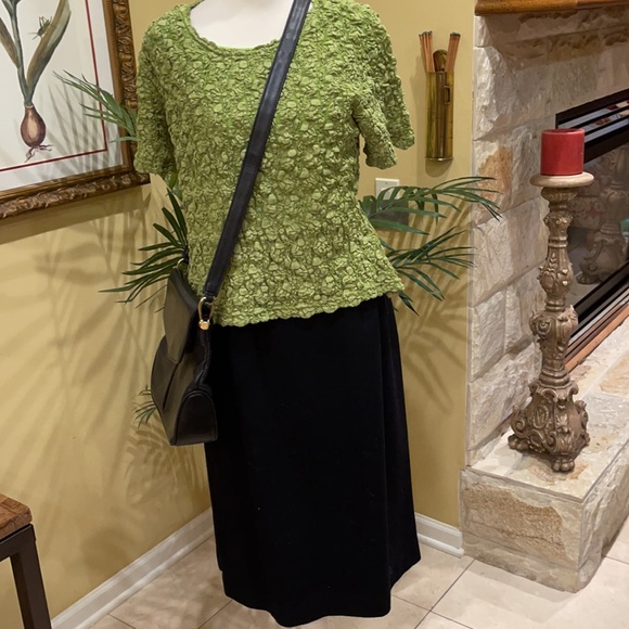 NWOT Invisible Elastic Waist Black Skirt Size 12 - Picture 10 of 13